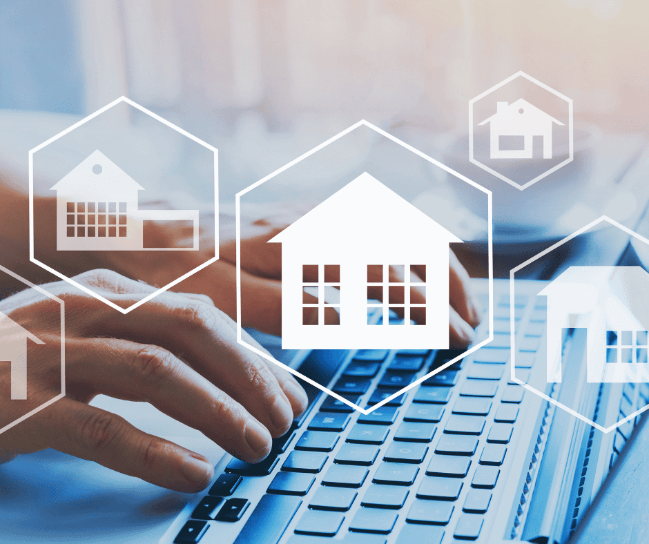 Selezione di immobili online al computer